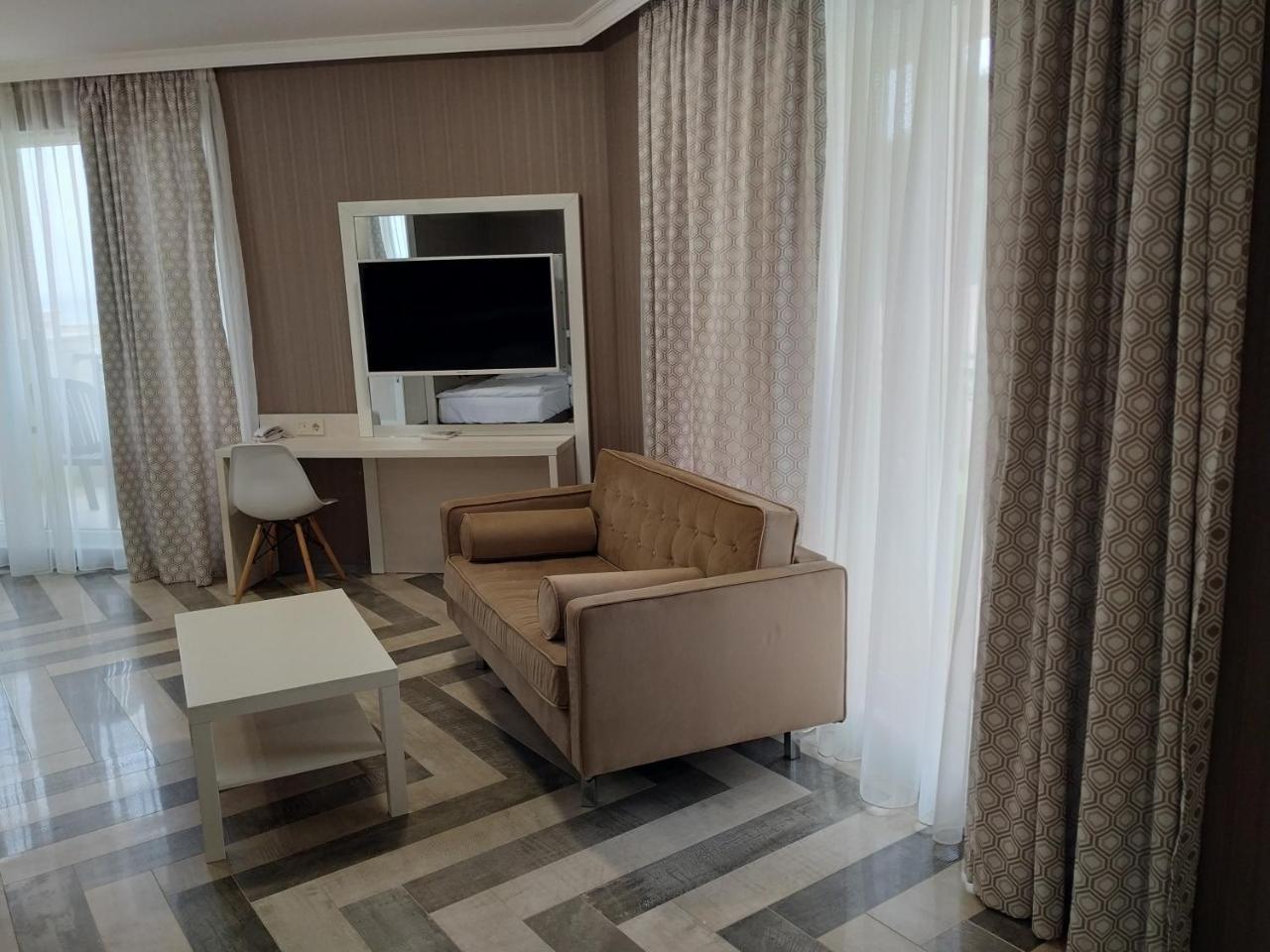 Marina Sands Boutique Obzor Phòng bức ảnh